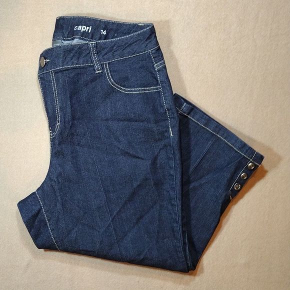 Avenue Pants - Avenue denim Capri Jeans